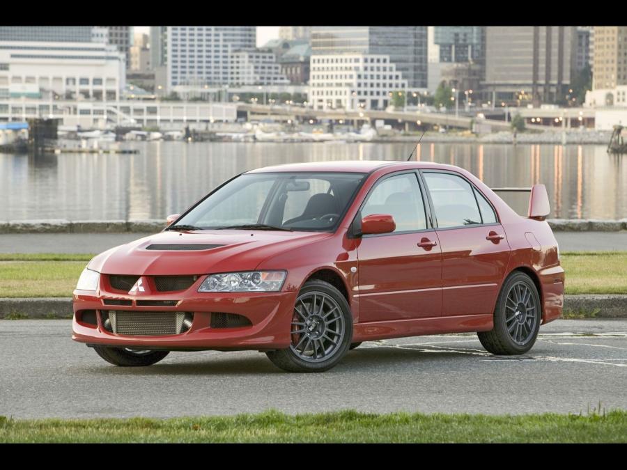  Mitsubishi Lancer Evolution MR 2004 года  (фото 1 из 17)